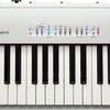 ROLAND FP-30 WH - digitální stage piano, bez stojanu a pedálnice