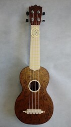 Audiana ukulele sopránové - žíhaný korek, bílý hmatník