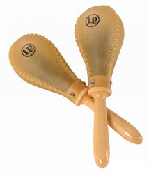 Latin Percussion Maracas Rawhide - úzký korpus z hrubé kůže, dřevěná rukojeť